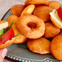 Yapımı Çok Kolay Mayasız Pişi Tarifi