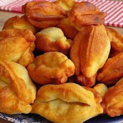 Asla Yağ Çekmeyen Kolay Hamur Kızartması Tarifi