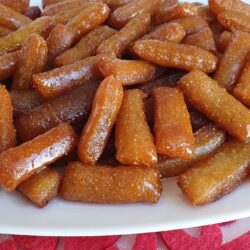 Çok Pratik Enfes Parmak Tatlısı Tarifi