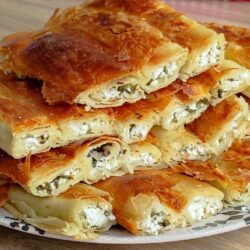 Tel Tel Ayrılan El Açması Çıtır Börek Tarifi