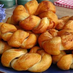 10 Dakikada Yağ Çekmeyen Pişi Tarifi