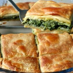 Kat Kat Ayrılan El Açması Börek Tarifi