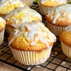 Limon Soslu Yumuşacık Cup Cake Tarifi