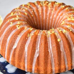 Limon Soslu Yumuşacık Kek Tarifi