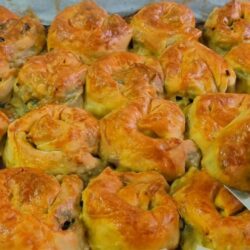 Pratik Ve Lezzetli Kat Kat Çıtır Börek Tarifi