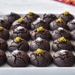 Browni Tadında Soslu Islak Kurabiye Tarifi