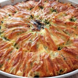 El Açması Lezzetinde Kırma Börek Tarifi