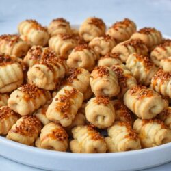 Kıyır Kıyır Nişastalı Tuzlu Kurabiye Tarifi