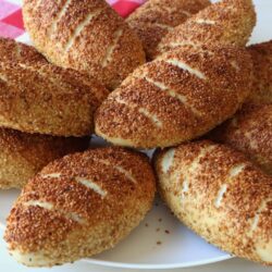Puf Puf Kabaran Kaşarlı Simit Poğaça Tarifi