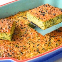 Yarım Su Bardağı Unla 1 Tepsi Ispanaklı Çörek Tarifi