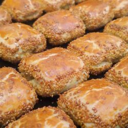10 Dakikada Simit Tadında Poğaça Tarifi