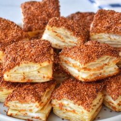 5 Dakikada Çıtır Milföy Simit Tarifi