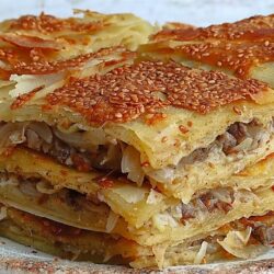 El Açması Bol Lezzetli Kıymalı Börek Tarifi