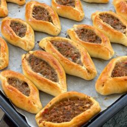 Ev Yapımı Çıtır Çıtır Mini Pide Tarifi
