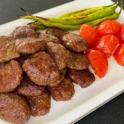 İçi Sulu Sulu Bol Lezzetli Yumuşacık Köfte Tarifi