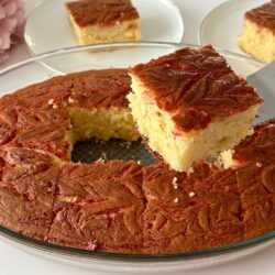 Karadut Özü İle Yumuşacık Kek Tarifi