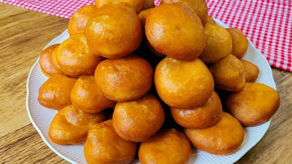 Kendini Pamuk Zanneden Mayalı Pişi Tarifi