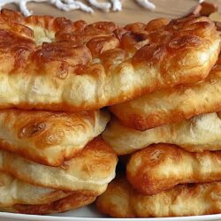 Puf Puf Kabaran Mayalı Kolay Pişi Tarifi