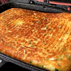 10 Dakikada Tavada Yumuşacık Çörek Tarifi