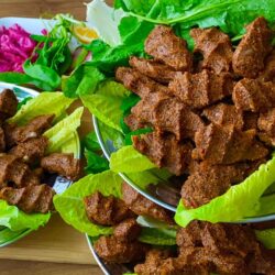 5 Dakikada Lokanta Usulü Çiğ Köfte Tarifi