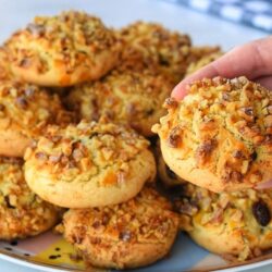 Ağızda Kıyır Kıyır Dağılan Üzümlü Kurabiye Tarifi