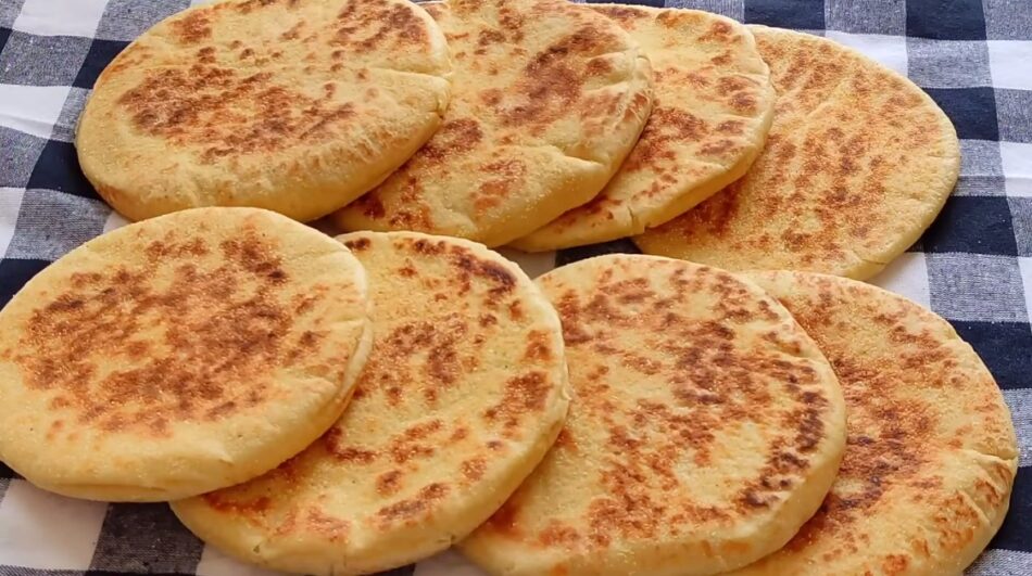 Anne Usulü Yumuşacık Bazlama Tarifi