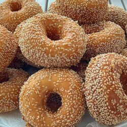 Asla Yağ Çekmeyen Susamlı Pamuk Pişi Tarifi