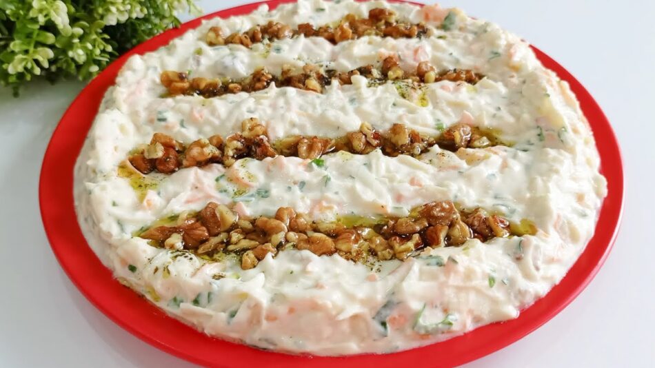 Bol Lezzetli Havuçlu Kereviz Salatası Tarifi