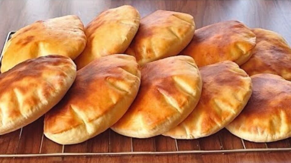 Fırında 10 Dakikada Pita Ekmeği Tarifi