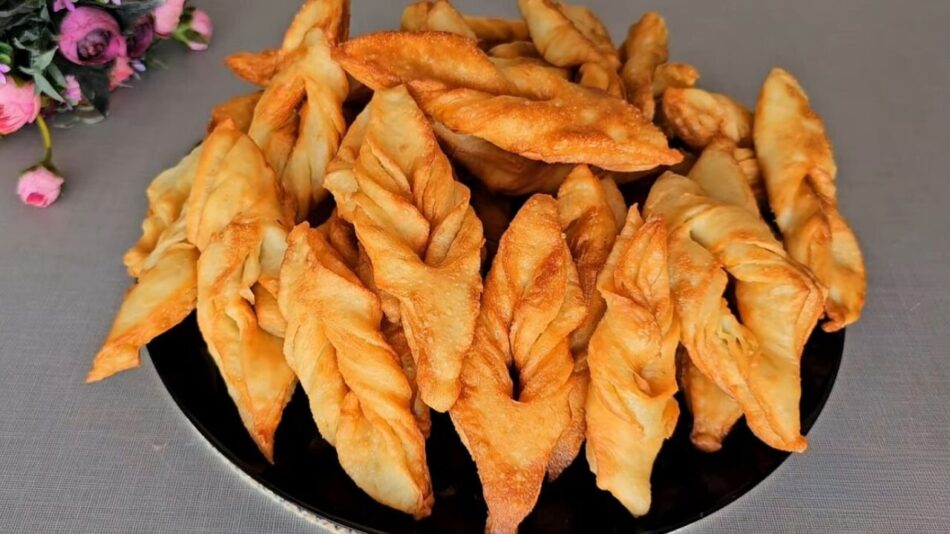 Kat Kat Kabaran Asla Yağ Çekmeyen Pişi Tarifi