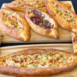 Tavuklu Kaşarlı Çıtır Pide Tarifi