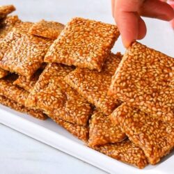 3 Malzemeli Susamlı Krokan Tarifi