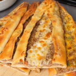 40 Yıllık Ustasından Çıtır Kıymalı Pide Tarifi