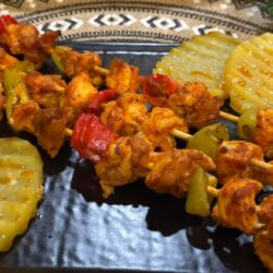 5 Dakikada Hazır Özel Soslu Tavuk Şiş Tarifi