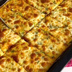 Börek Lezzetinde Tepsi Çöreği Tarifi
