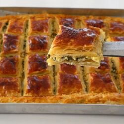 En Lezzetli Çıtır Çıtır El Açması Börek Tarifi