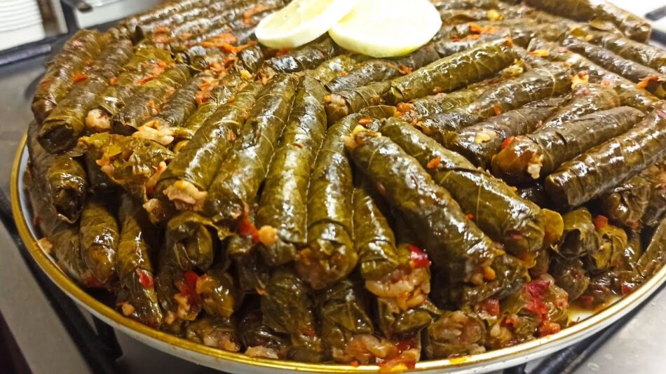 Zeytinyağlı Yaprak Sarma Tarifi
