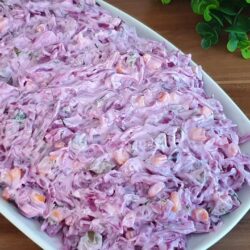 Bol Lezzetli Mor Lahana Salatası Tarifi