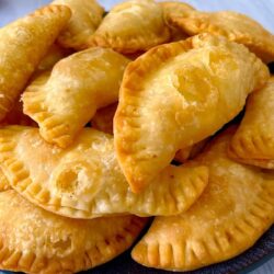Börek Lezzetinde Peynirli Pişi Tarifi