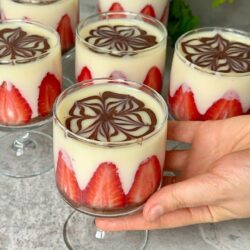 Çilekli Çikolatalı Magnolia Tarifi