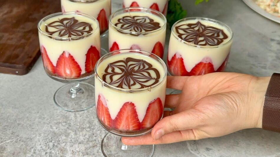 Çilekli Çikolatalı Magnolia Tarifi