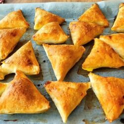 Hazır Yufka İle 10 Dakikada Çıtır Börek Tarifi