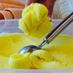 İç Ferahlatan Buz Gibi Limonlu Dondurma Tarifi