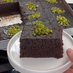 Kabardıkça Kabaran Bol Soslu Islak Kek Tarifi