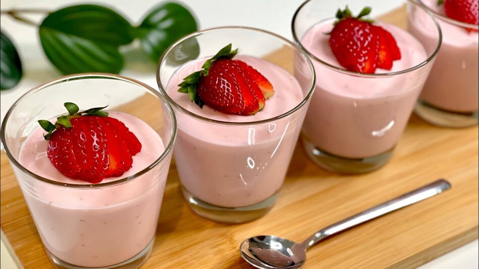 Tam Kıvamında Çilekli Sütlü Tatlı Tarifi