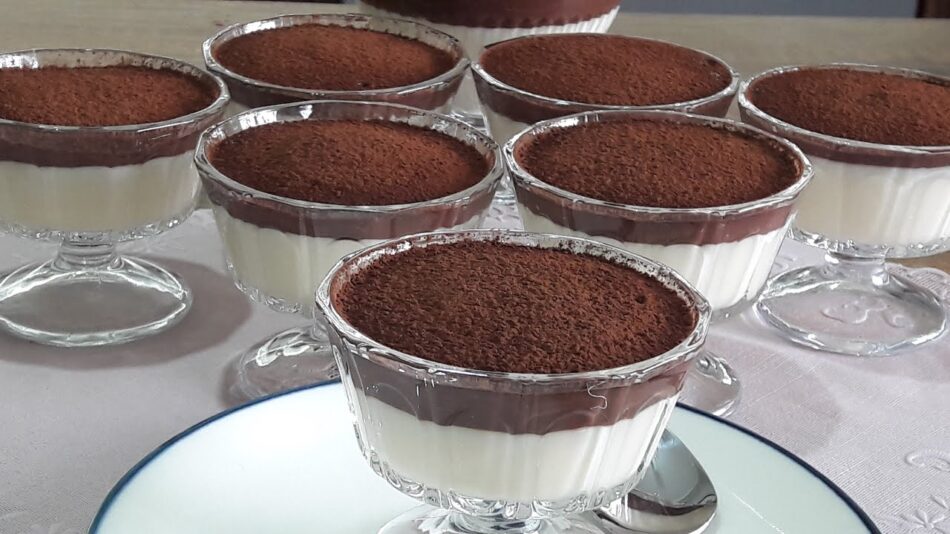 Tam Kıvamında İki Renkli Sütlü Tatlı Tarifi