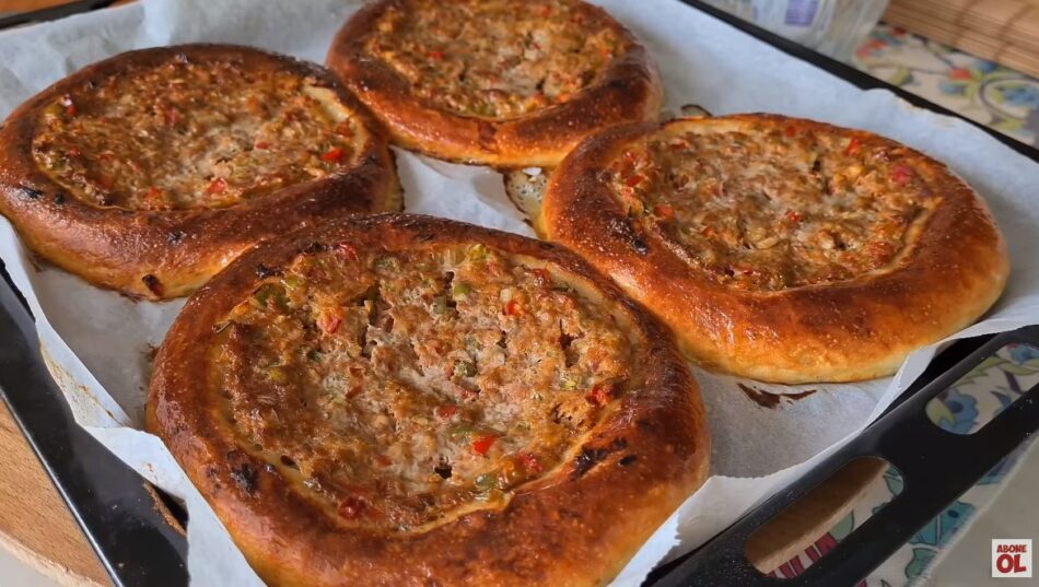 Yumuşacık Hamuruyla Orjinal Cantık Pidesi Tarifi