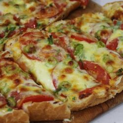 1 Ekmekle En Lezzetli Çıtır Pide Tarifi