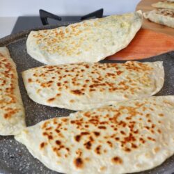 Anne Usulü Bol Lezzetli Soğanlı Gözleme Tarifi