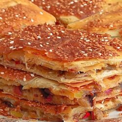 El Açması Bol Lezzetli Patlıcanlı Börek Tarifi